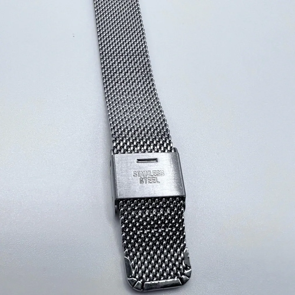 Stuhrling Lady Casatorra Elite 29mm Mesh Watch Needs Battery